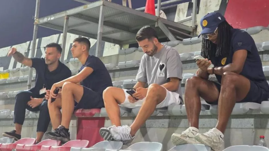 Κοιτάζουν... Σέρτζιο Κονσεϊσάο
