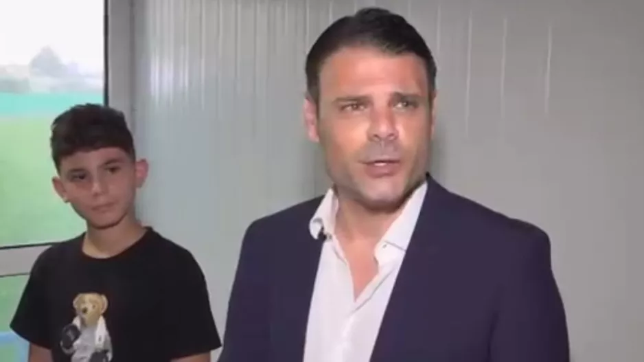 (Βίντεο) Μαραγκός προς τους παίκτες: "Θα πληρώνεστε στην ώρα σας, ζητώ μόνο ένα πράγμα"