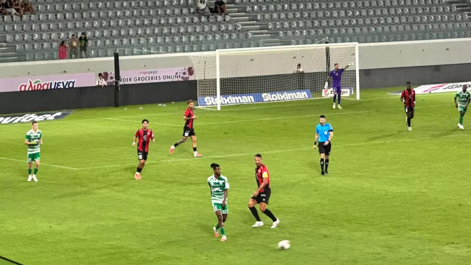 (LIVE) Άρης 0-0 Καρμιώτισσα