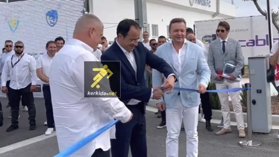 Παρακολουθούν τις... εξελίξεις/Όλα στο μικροσκόπιο τους!