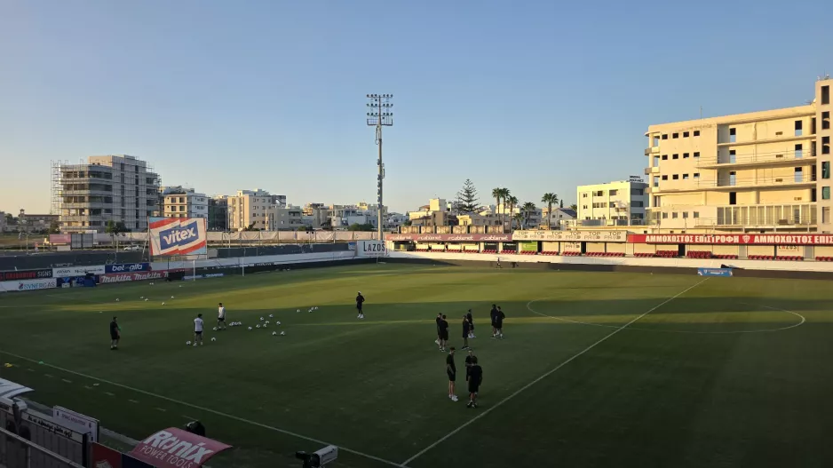 Οι εντεκάδες στο Krasava ΕΝY - Άρης