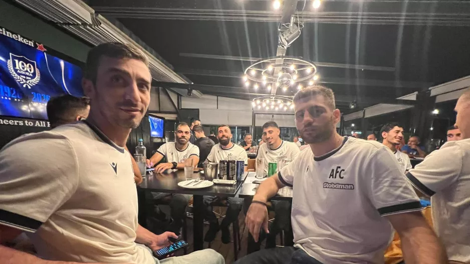 ΕΔΩ... οι φουτσαλιστές