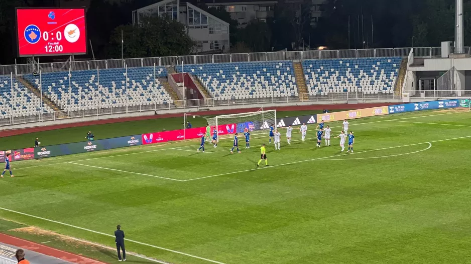 (Φώτος) Δύο κόκκινες και... ήττα για την Εθνική μας Κ21 από το Κόσοβο