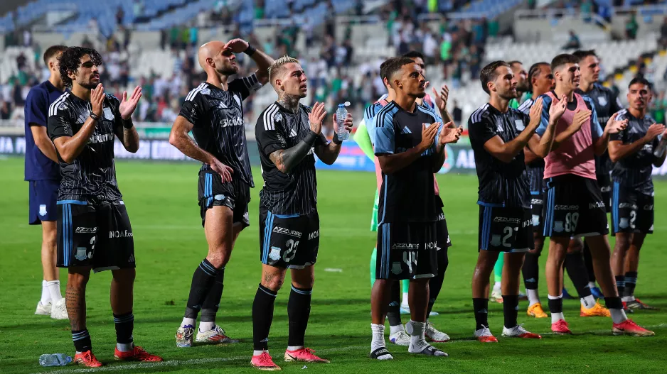 «Κυανόλευκη» αμυντική τριάδα…