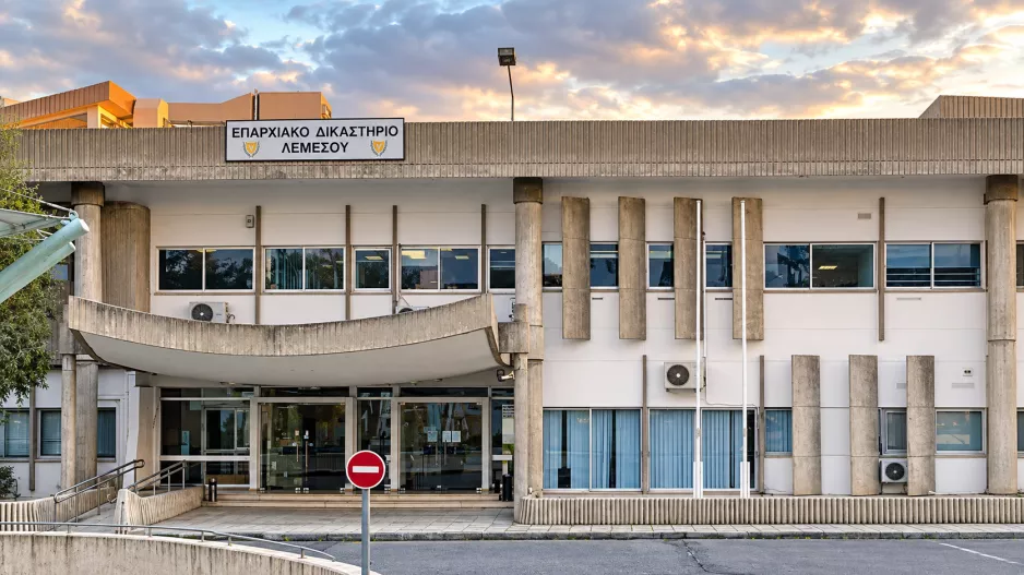 Δολοφονία Δημοσθένους: Ανατροπή στο Κακουργιοδικείο – Εκτός δίκης οι τρεις από τους έξι