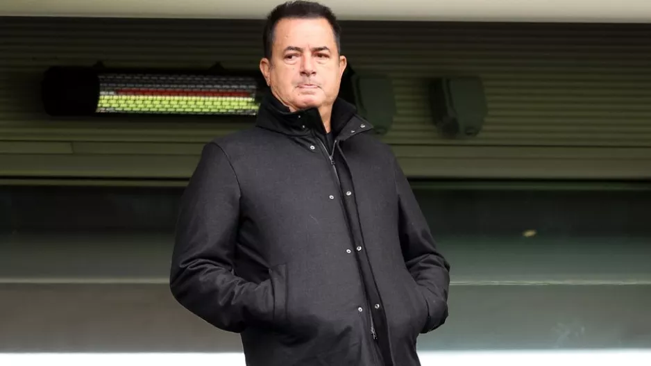 «Κεραυνοί» του Ατζούν για τη Σίτι: «Είναι σα να γίνεται ντόπινγκ στους Ολυμπιακούς Αγώνες»