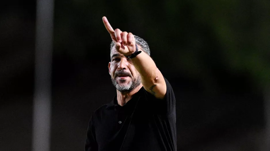 Στο γήπεδο ο Μάρτινς, στις εξελίξεις η διοίκηση