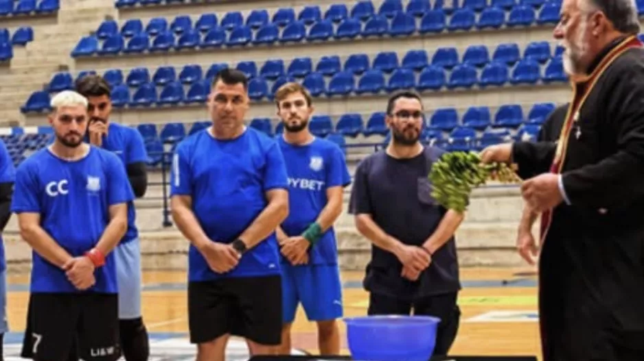 (Φώτος) Αγιασμός για το καλό του χρόνου 