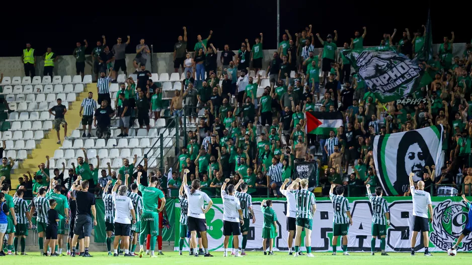 Φινάλε με τραγούδι και συνθήματα (ΦΩΤΟΣ)