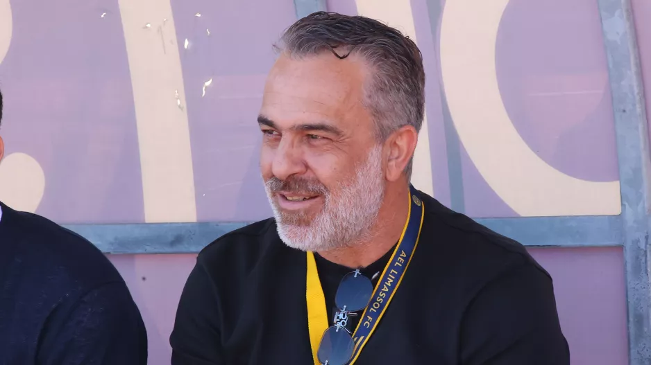 Ατάκα... Κωνσταντίνου