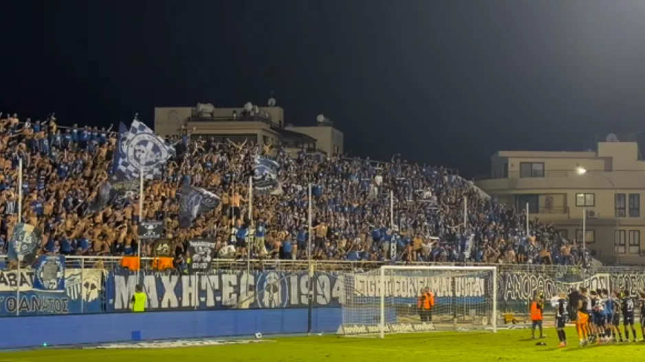 Ανόρθωση/«Εδώ που γονατίζουν θεοί και δαίμονες» 