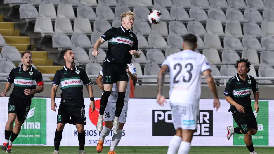 Χάρηκαν οι... απ’ έξω!