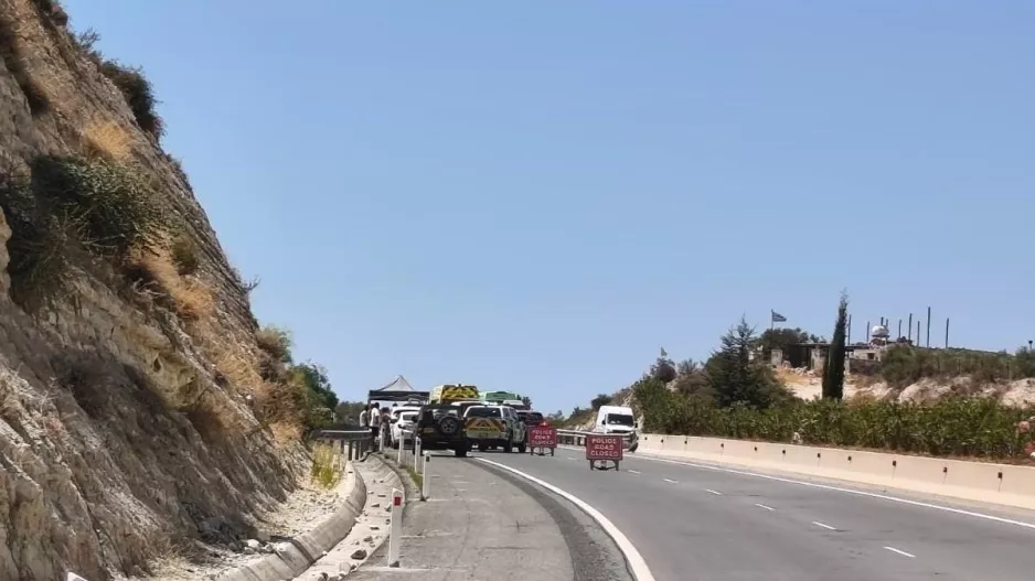 Τραγωδία στον αυτοκινητόδρομο: Έπεσε ψυγείο από το όχημα, κατέβηκε να το μετακινήσει και παρασύρθηκε από όχημα