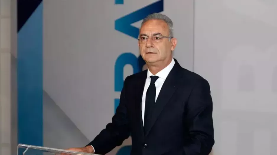 Επίσημα υποψήφιος
