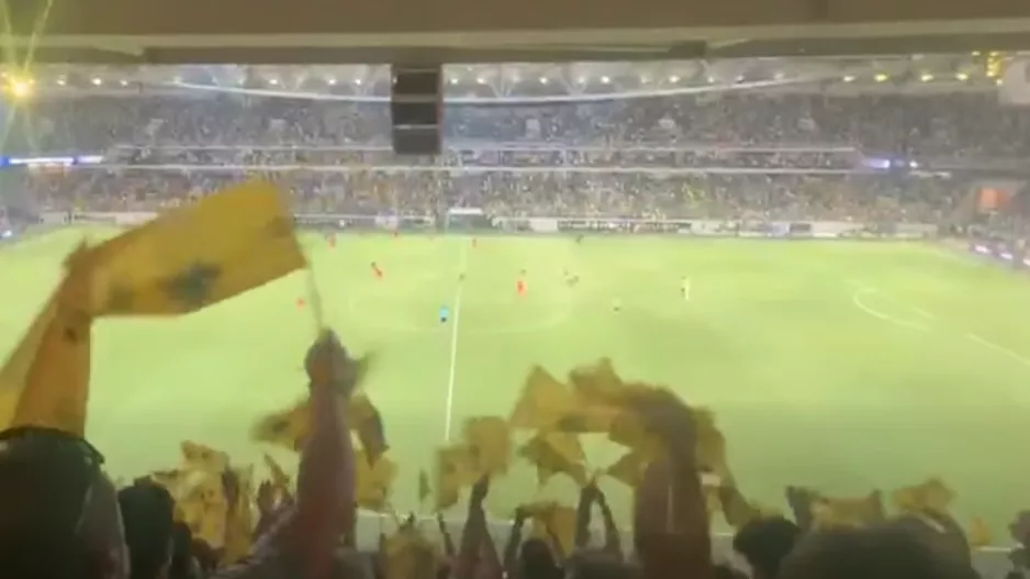 (Βίντεο kerkida) Τα πανηγύρια στην "Allwyn Arena"