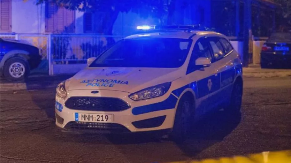 Καταδίωξη τα ξημερώματα στη Λεμεσό – Αυτοσχέδια βόμβα έξω από κατάστημα