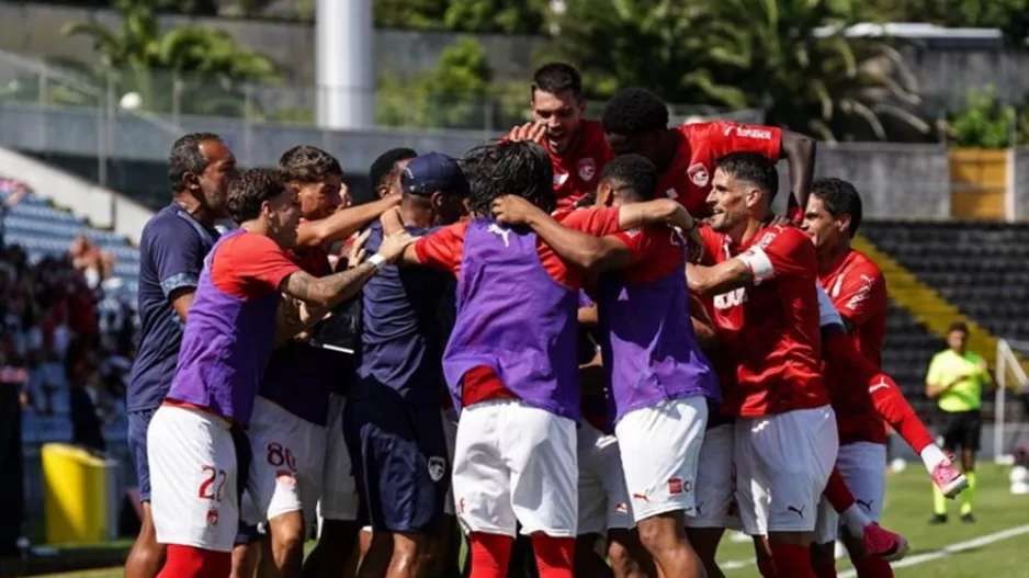 Συνέχισε με τεσσάρα την εντυπωσιακή της πορεία η Σάντα Κλάρα