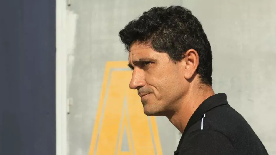 ΤΟΠΟΘΕΤΗΣΗ προπονητή που αντιμετώπισε την Ομόνοια