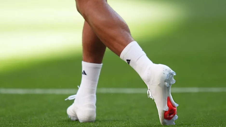 Ο Μπαπέ έκρυψε το logo της Nike στα παπούτσια του, αλλά η εταιρία τα έβαλε προς πώληση στα 380 ευρώ