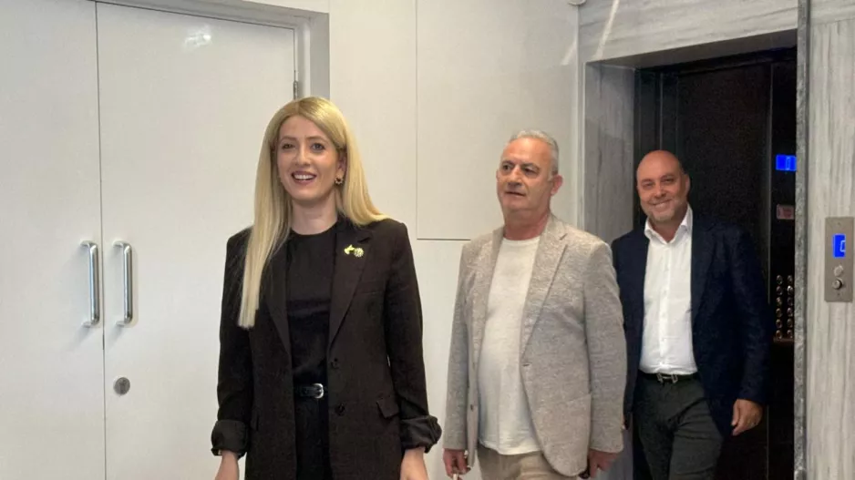 Toποθέτηση Αννίτας/ΒΙΝΤΕΟ