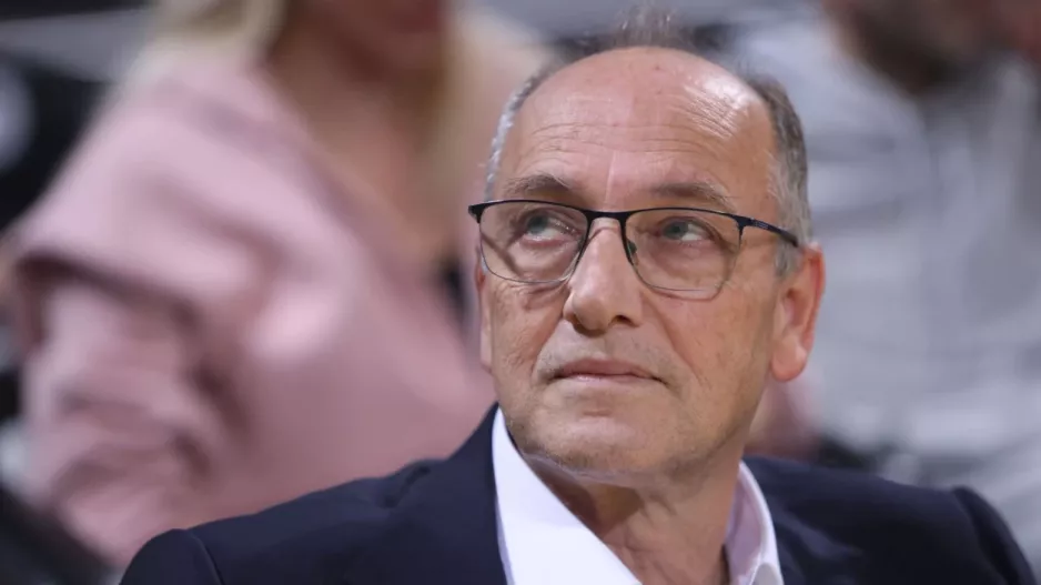  Στο ίδιο κελί με τον γιατρό του Μαζωνάκη ο Βαγγέλης Λιόλιος στον Κορυδαλλό