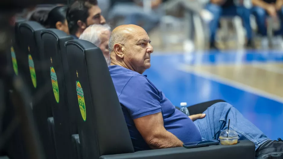 Δεν χάνει ο Άντρος