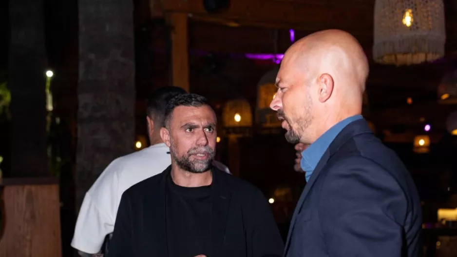Πρώτη γνωριμία/Με το βλέμμα στην επιτυχία ο Μανιάτης