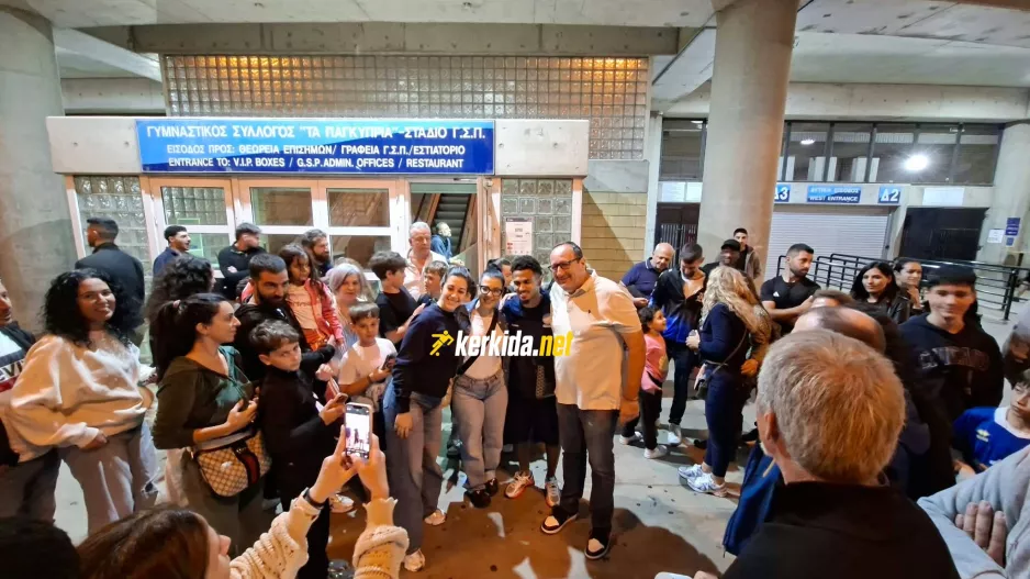 (Βίντεο/Φώτος Kerkida) Συγκινητικές στιγμές: ΟΛΟΙ... στον δικό τους Μάρκους Έντουαρντς! 