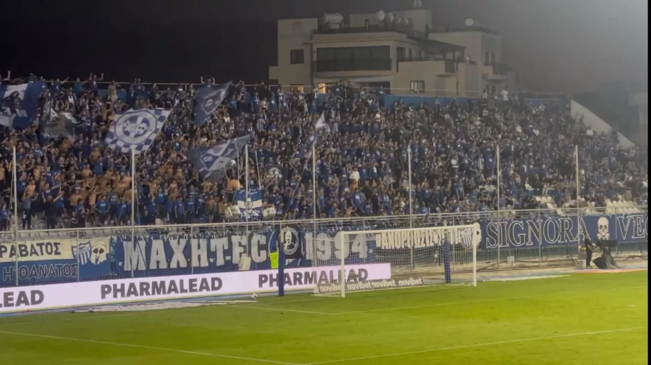 (Βίντεο) Τραγούδι και... παρατεταμένο χειροκρότημα!