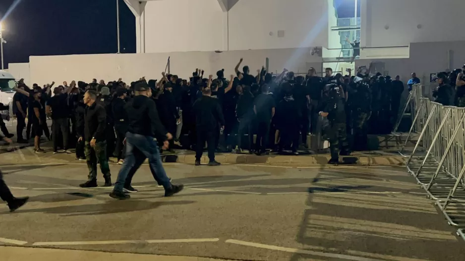 Ανόρθωση/Πάνε στην προπόνηση οι οργανωμένοι – Μηνύματα προς όλους!