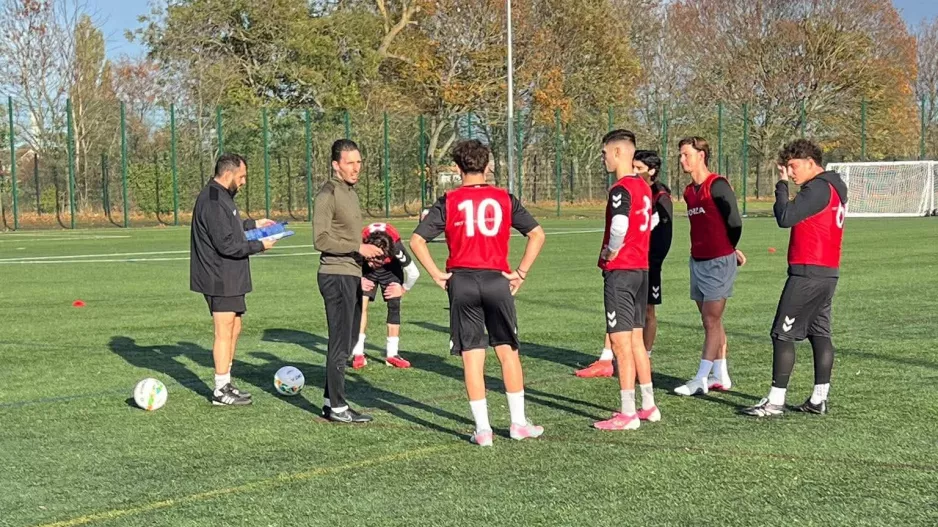 Cyprus Talent Pathway: Στο Λονδίνο αναζητούν ταλέντα με κυπριακές ρίζες! (Φώτος) 