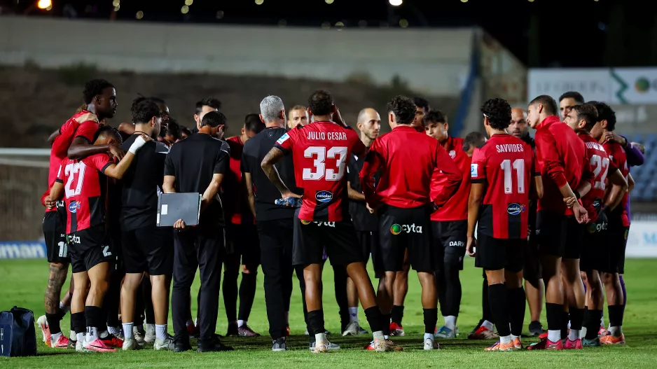 Κρατά την προσπάθεια