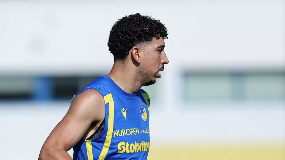 Στο πρώτο winger, στο δεύτερο back 