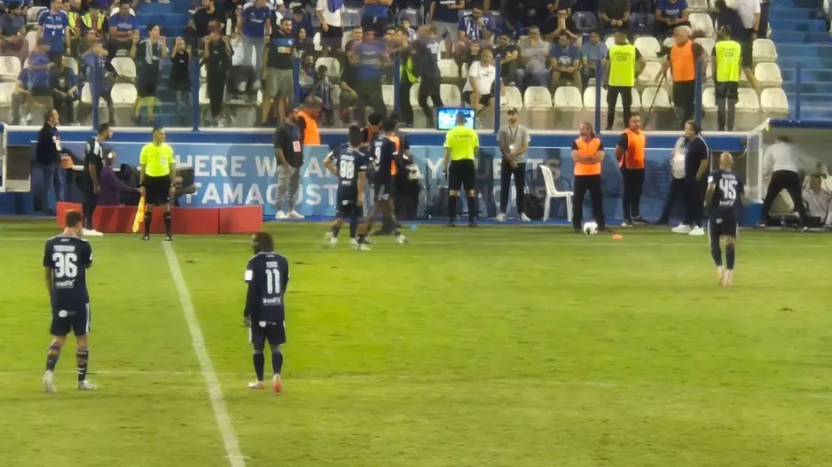 Γκολ ο Φουρτάδο, άκυρο... μέσω on field review
