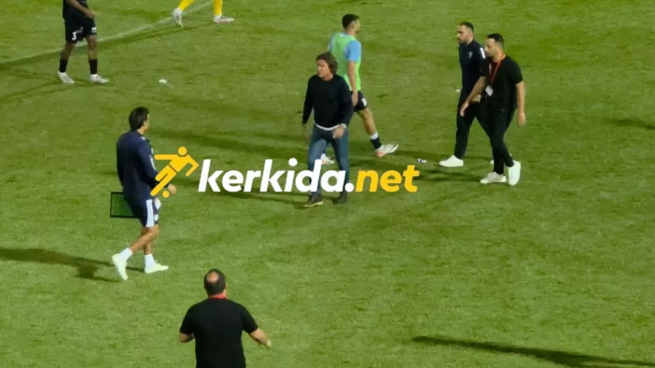 (Βίντεο Kerkida) Εκνευρισμένος ο Σα Πίντο - Έτρεξε στον Φελλά