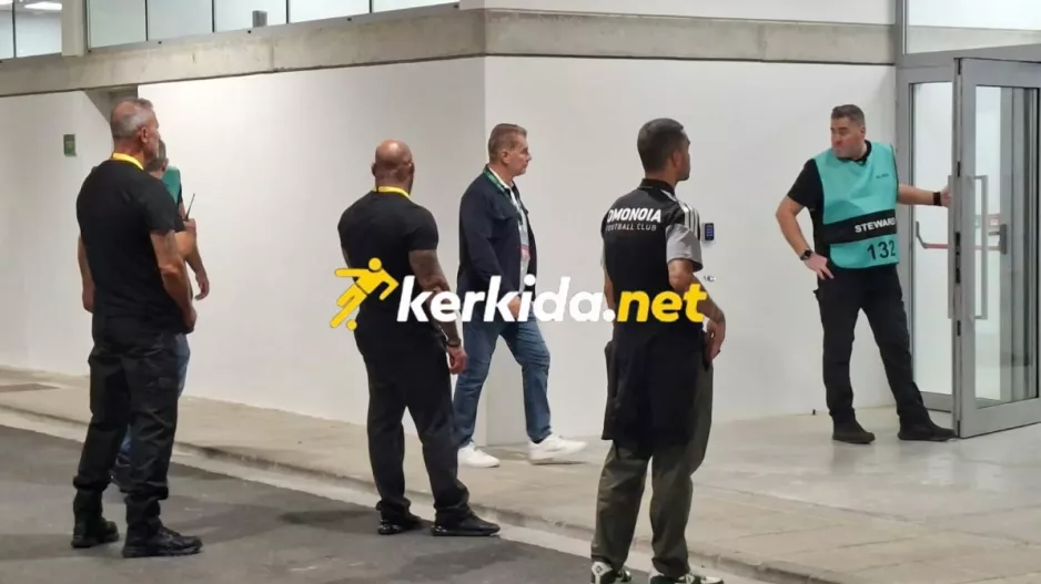 Μετά την ήττα/Κατέβηκε στα αποδυτήρια ο Παπασταύρου (Φώτος Kerkida)