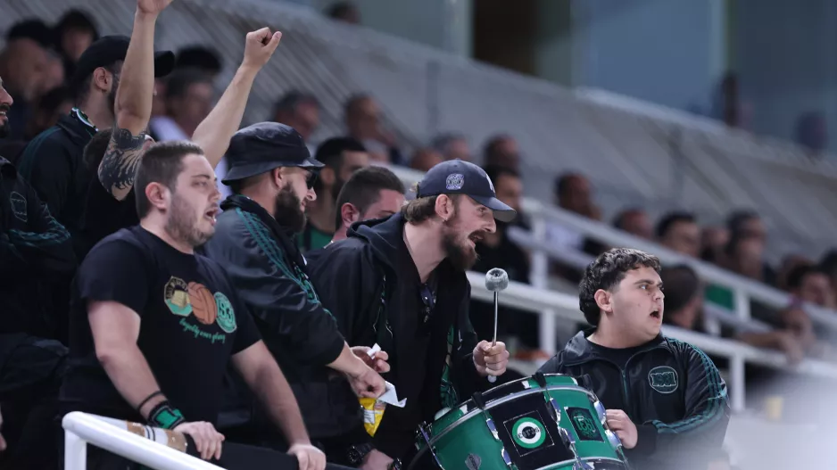 Το χειροκρότημα της πίστης!