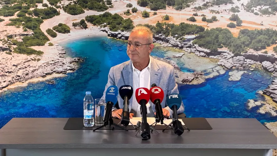 (LIVE ενημέρωση)/Σε εξέλιξη η «αιφνιδιαστική» διάσκεψη Αβέρωφ