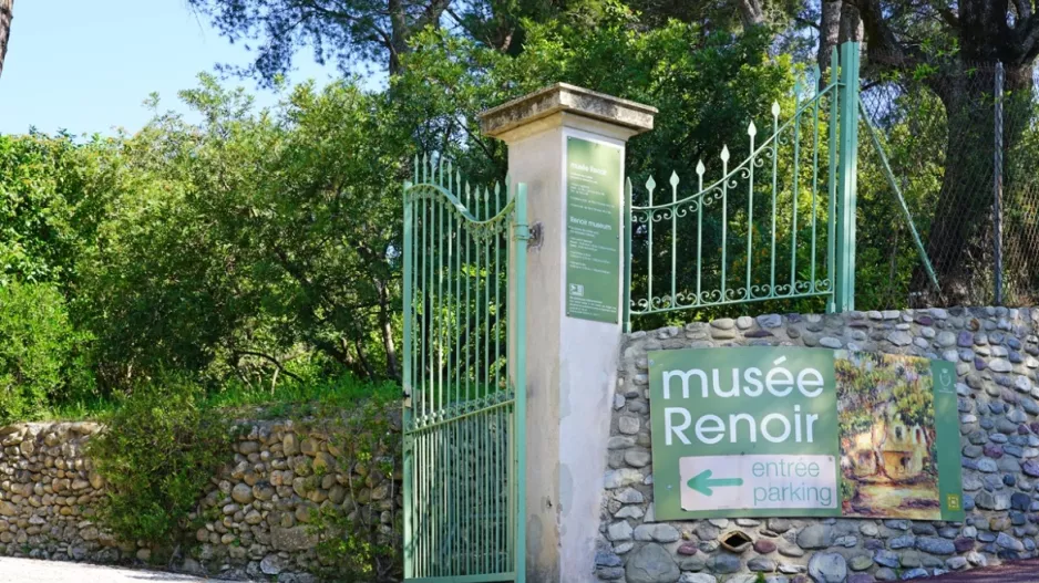 Σε ειδική κρύπτη πίσω από τοίχο βρέθηκαν οι πίνακες του Ρενουάρ που είχαν κλαπεί
