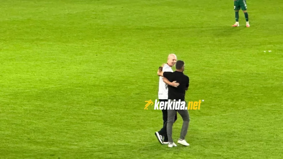 (Φώτος kerkida) Η πρώτη "μάχη" και η αγκαλιά!