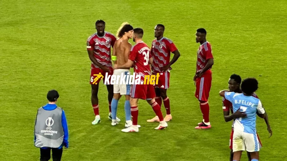 (Φώτος kerkida) Περικύκλωσαν... Νταβίντ Λουίζ!