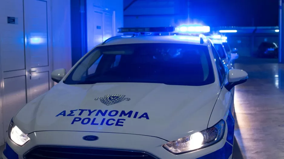 Βανδαλισμοί σε συγκρότημα στην Πάφο – Kουκουλοφόροι εισέβαλαν τα μεσάνυχτα