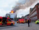 Στις φλόγες το παλαιό κτήριο του Χρηματιστηρίου της Κοπεγχάγης