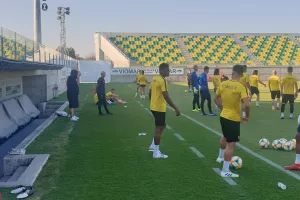 Η προπόνηση της ΑΕΛ στην "ΑΡΕΝΑ" (Φώτος/Βίντεο)