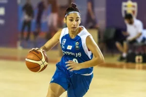 ΚΥΡΙΑΚΟΥ: "Τεράστια τιμή για κάθε κοπέλα η Εθνική"