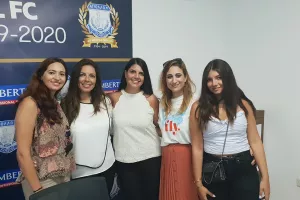Τα κορίτσια με χαμόγελο