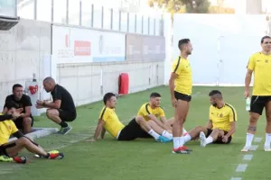 Η προπόνηση της ΑΕΛ στην "ΑΡΕΝΑ" (Φώτος/Βίντεο)