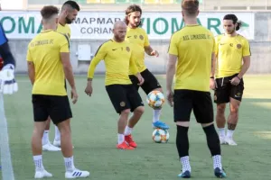 Η προπόνηση της ΑΕΛ στην "ΑΡΕΝΑ" (Φώτος/Βίντεο)