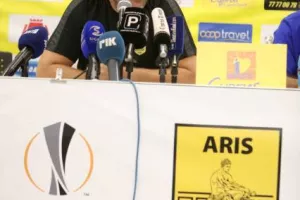 ΠΑΝΤΕΛΙΔΗΣ/ "Αύριο τέτοια ώρα θα είμαστε έτοιμοι να πάρουμε εμείς την πρόκριση" (Φώτος)