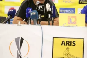 ΠΑΝΤΕΛΙΔΗΣ/ "Αύριο τέτοια ώρα θα είμαστε έτοιμοι να πάρουμε εμείς την πρόκριση" (Φώτος)